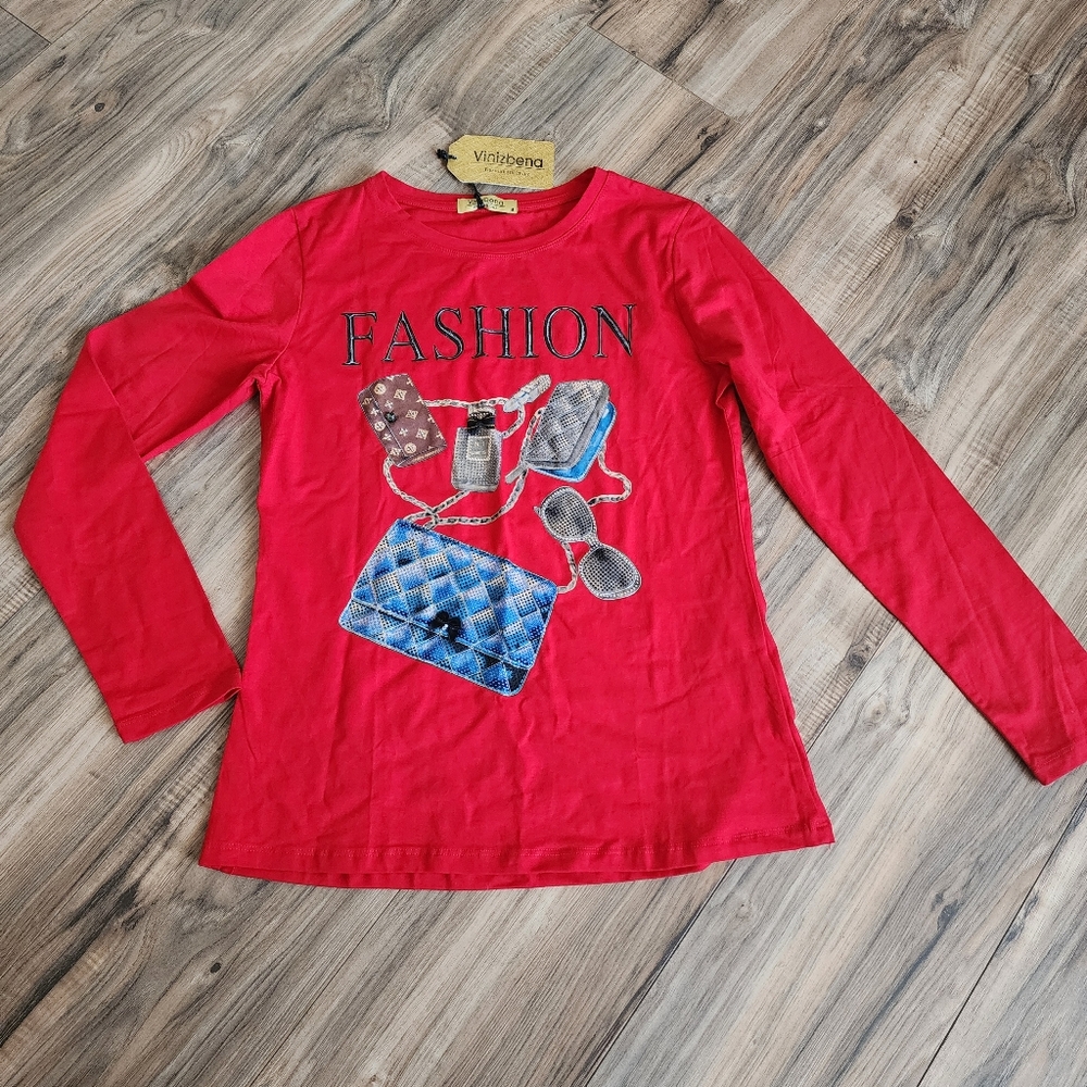 New fashion t shirt with rhinestones M